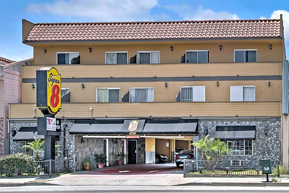 Super 8 By Wyndham Inglewood/LAX