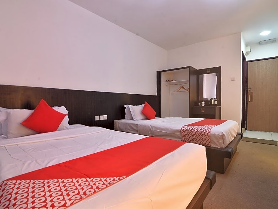 OYO 43960 Laksamana Executive & Boutique Hotel