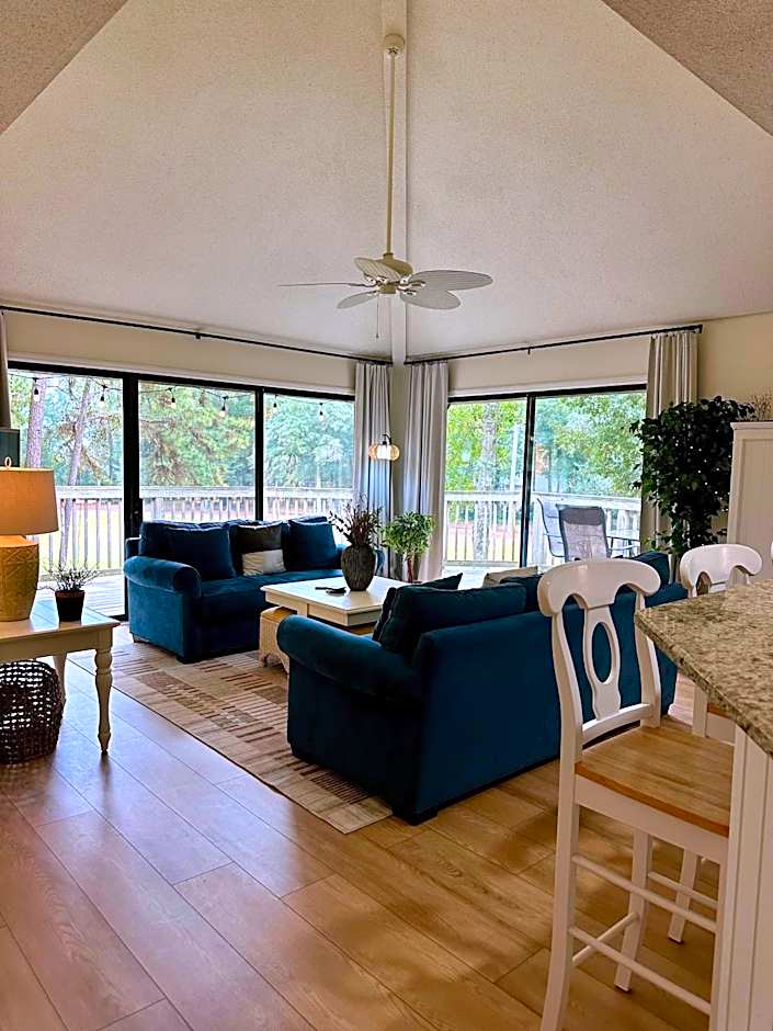 Golf/ Beach Penthouse Condo