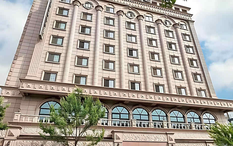Aura Tourist Hotel