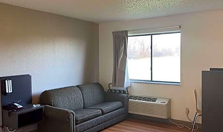 1 KING BED | ACCESSIBLE, SUITE, NON-SMOKING