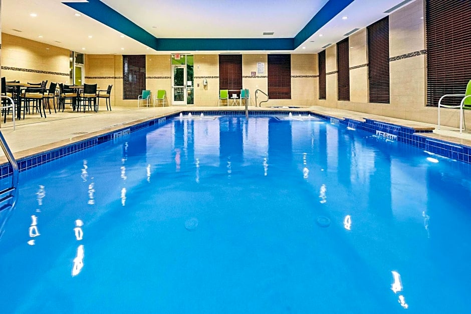 La Quinta Inn & Suites by Wyndham Houston Willowbrook