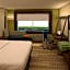 Holiday Inn Express & Suites Commerce
