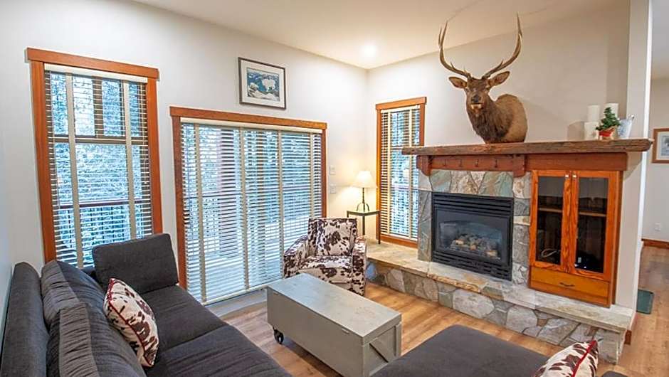 Snow Creek Lodge by Fernie Lodging Co