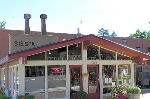 Siesta Motel
