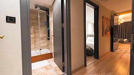 Connecting Family Suite