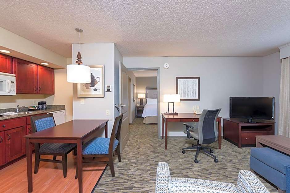 Homewood Suites By Hilton Bloomington