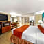 Best Western Harbour Inn & Suites Huntington - Sunset Beach