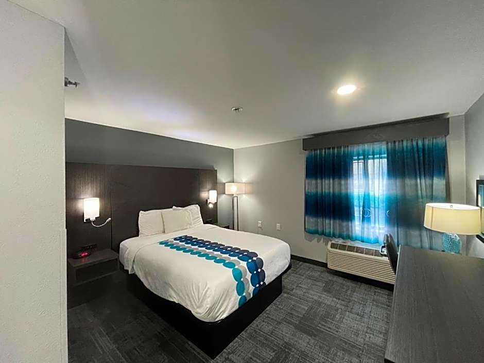 La Quinta Inn & Suites by Wyndham Indianapolis Airport Executive