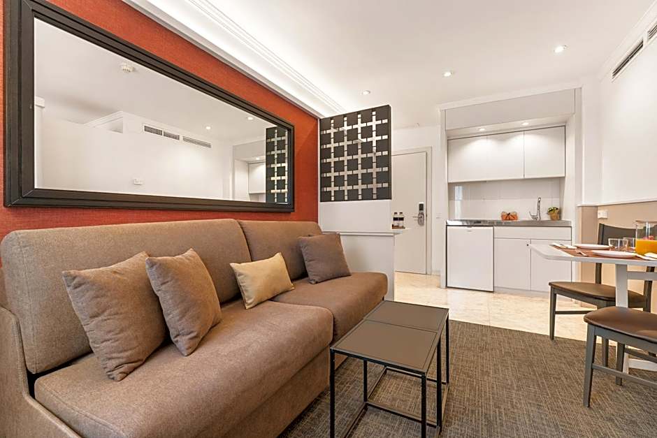Acacia Suite