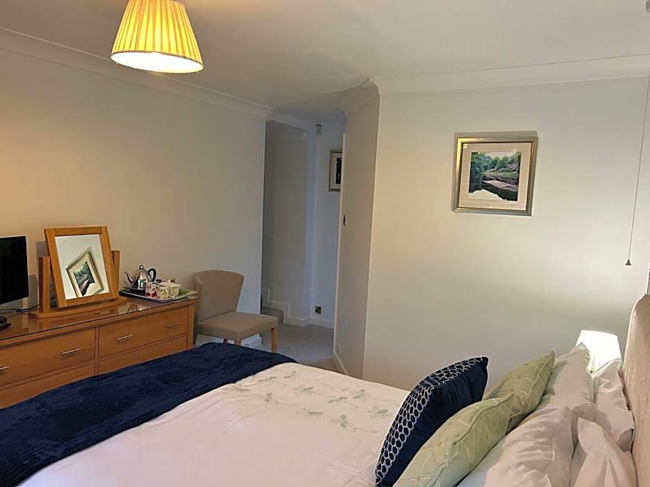 THE FIRS B&B &TEA ROOM