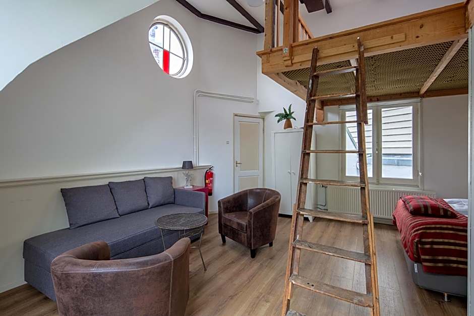 Amsterdam House Hotel