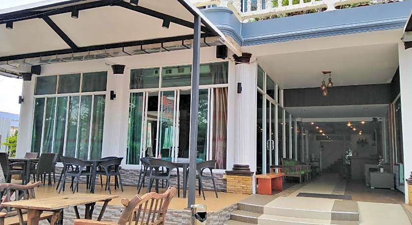 Pimpimarn Beach Hotel