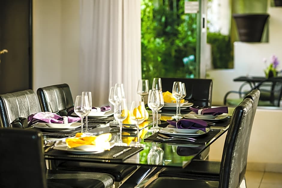 Encanto Riviera Condohotel