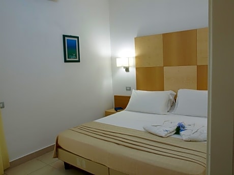 Comfort Quadruple Room