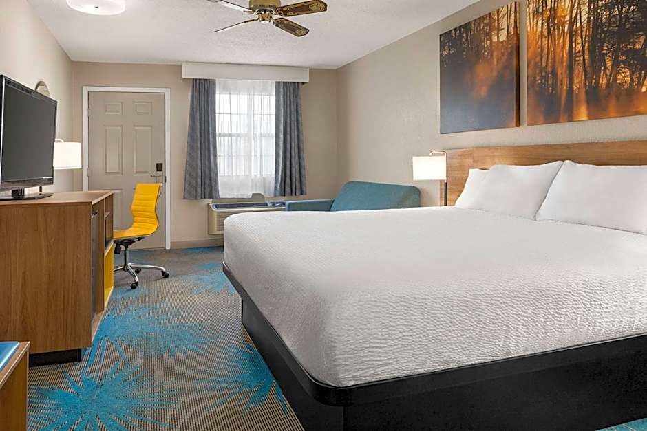 Days Inn by Wyndham Demopolis