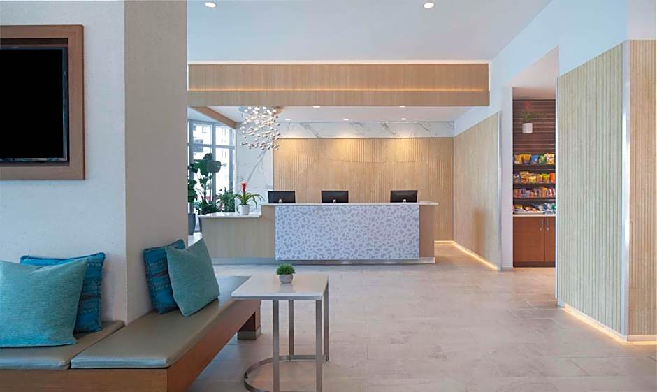 Embassy Suites By Hilton Sarasota