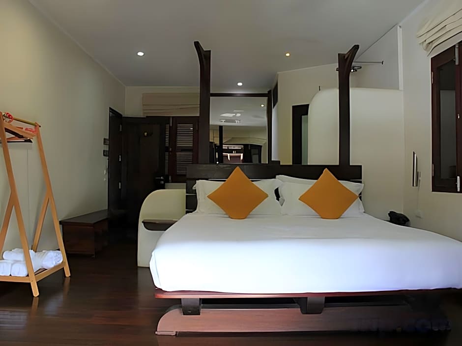 Ancient Luang Prabang Hotel (Ban Phonheuang)