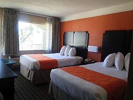 Double Room with Two Double Beds - Non-Smoking