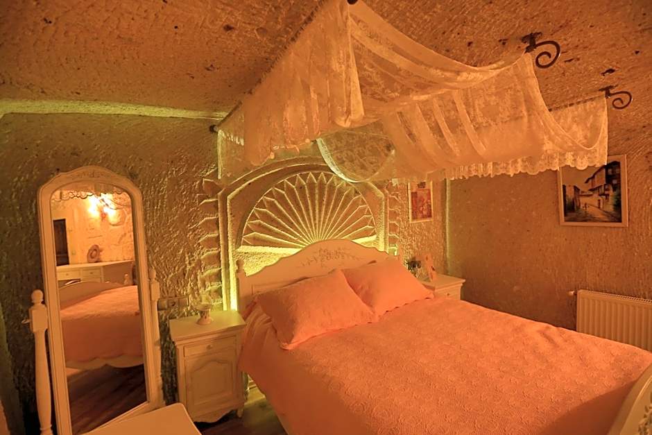 Iris Cave Cappadocia