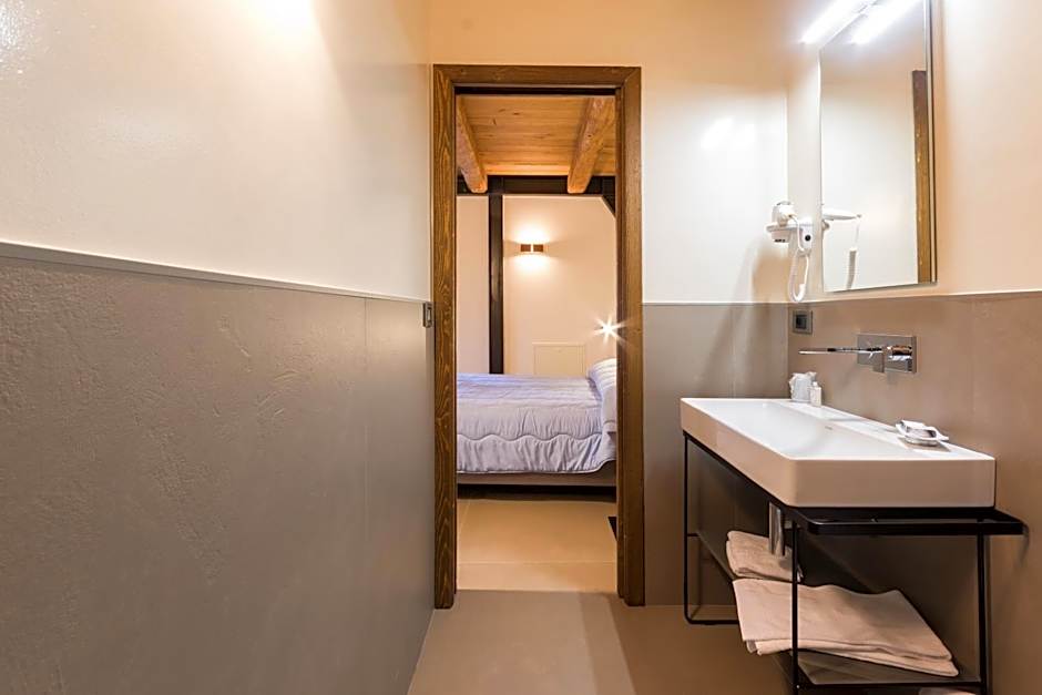 Borgotufi Albergo Diffuso