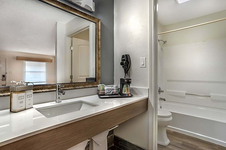 Key West Inn - Fairhope