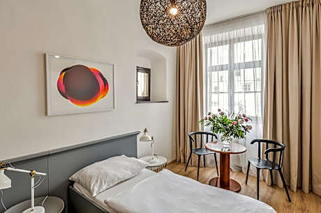 Triple Room with City View