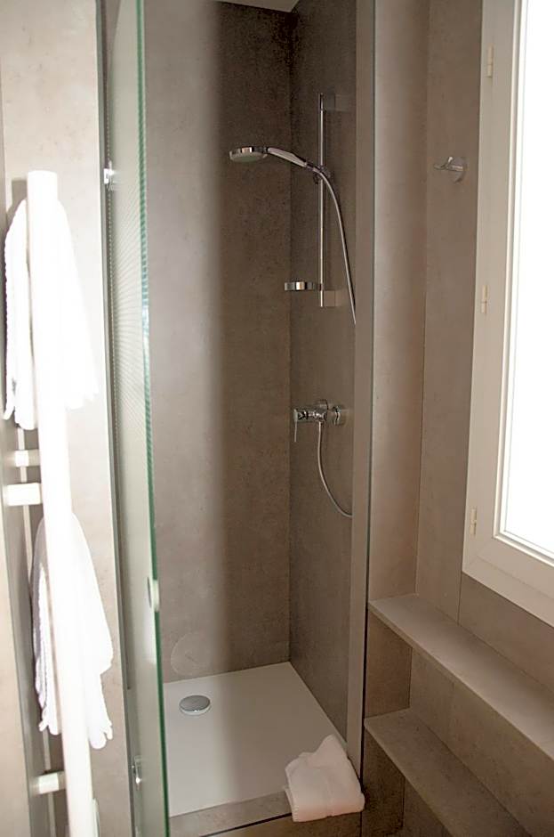 Brit Hotel Confort Le Revest Sainte-Maxime