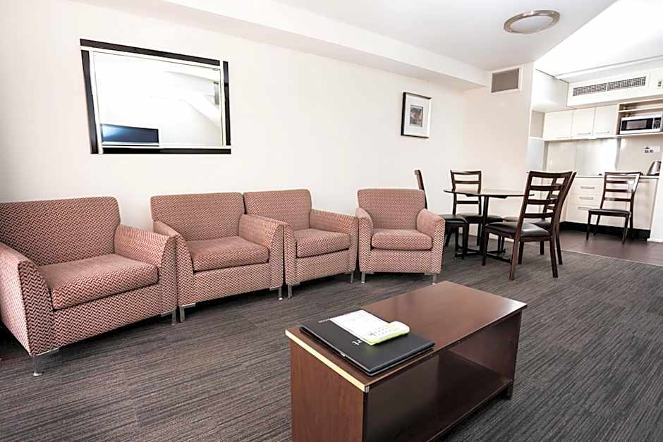 St Ives Motel Apartments