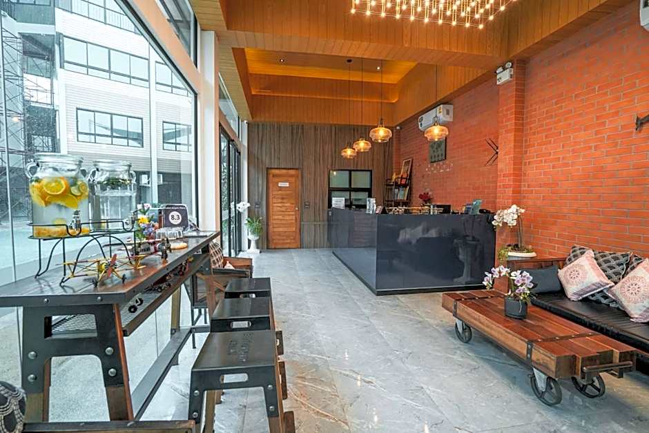 Phuket Airport Place