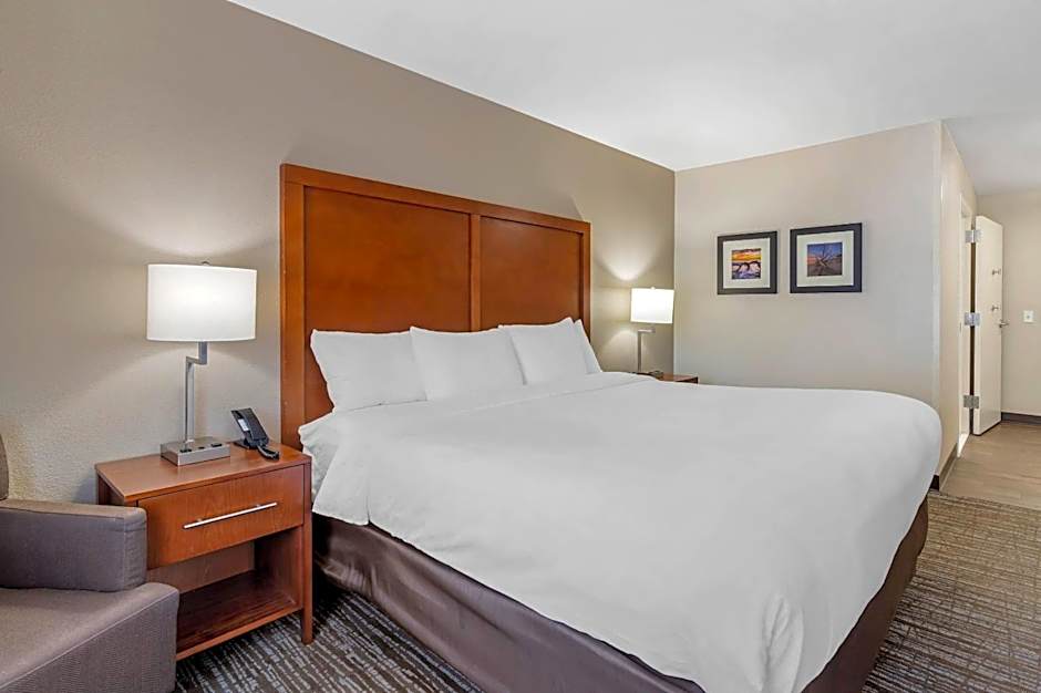 Comfort Inn & Suites Brunswick I-95