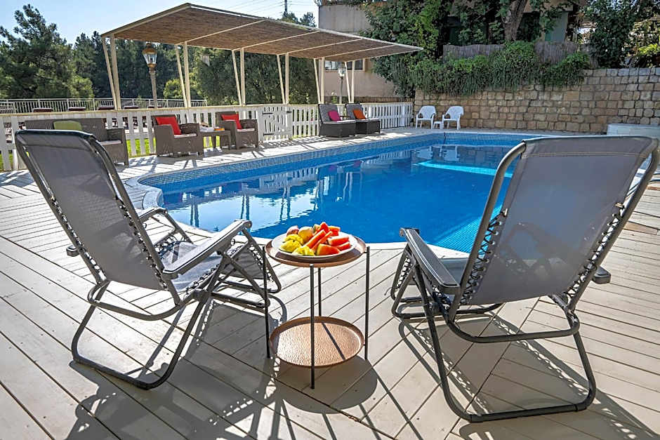 Ha'Seuda Ha'Achrona Suites