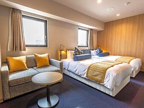 Superior Twin Room for 3 People - Non-Smoking