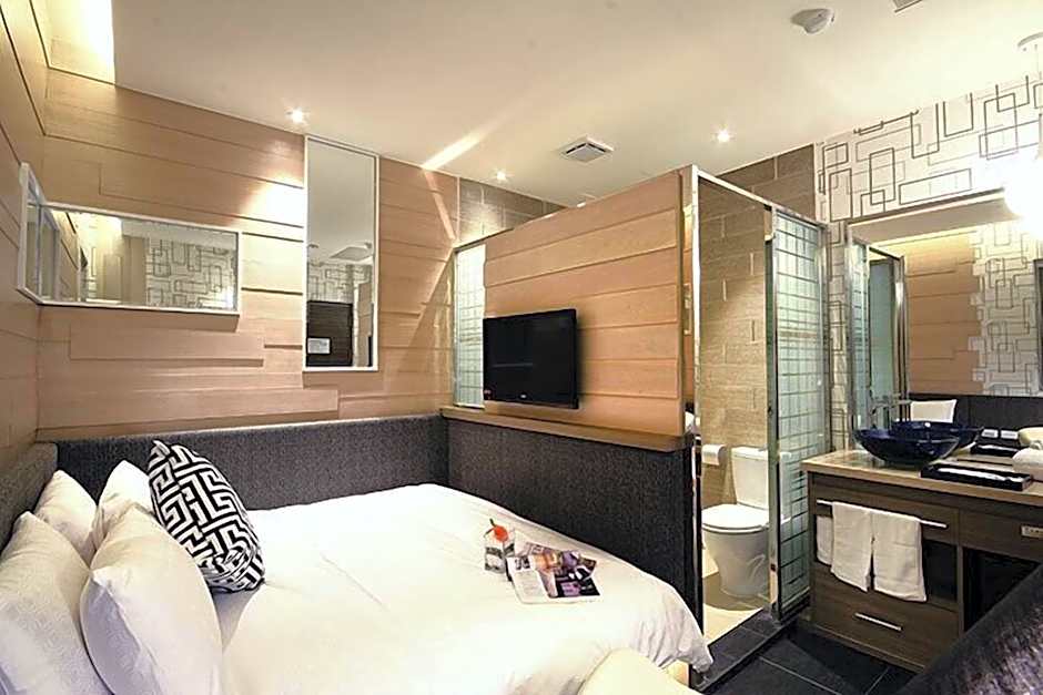 Leesing Hotel