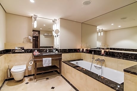 Junior suite (capacity 1 one bedroom)