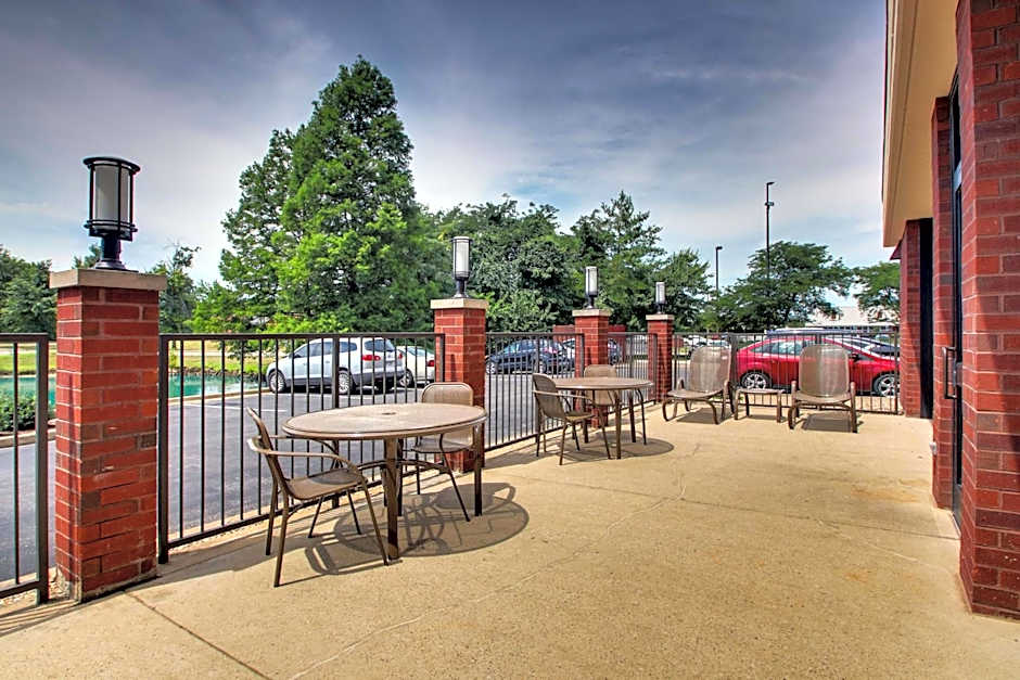 DRURY INN & SUITES EVANSVILLE EAST