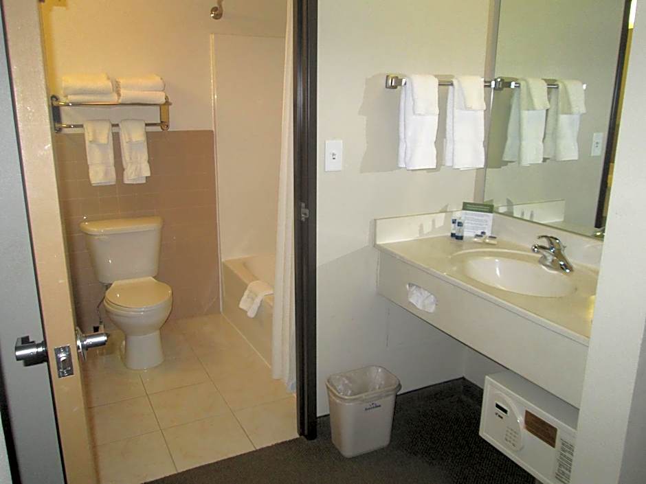 AmericInn by Wyndham Charlevoix