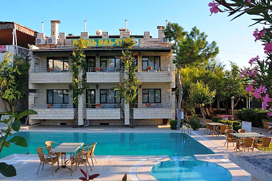 Hal-Tur Hotel