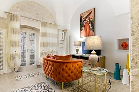 Chesterfield Design Apartment by Wonderful Italy