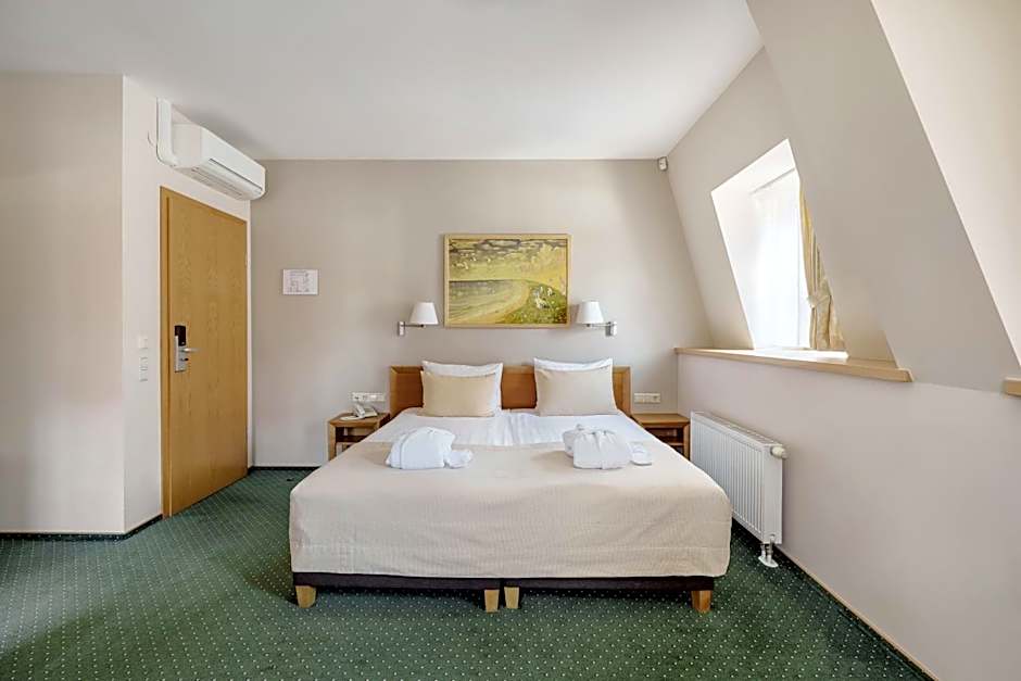 Euterpe Hotel