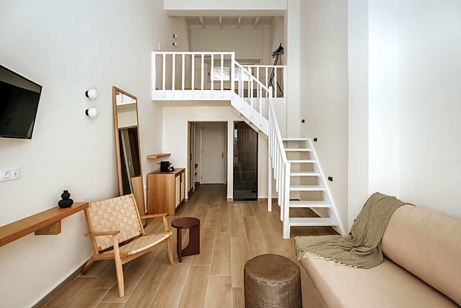 Paralos The Maxine Adults Only