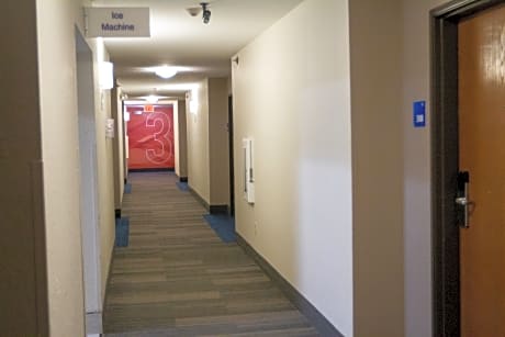 Holiday Inn Express O'Neill, an IHG Hotel
