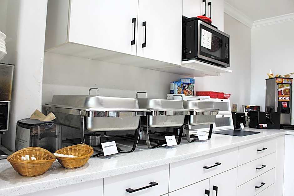 Ramada by Wyndham Sherwood Park