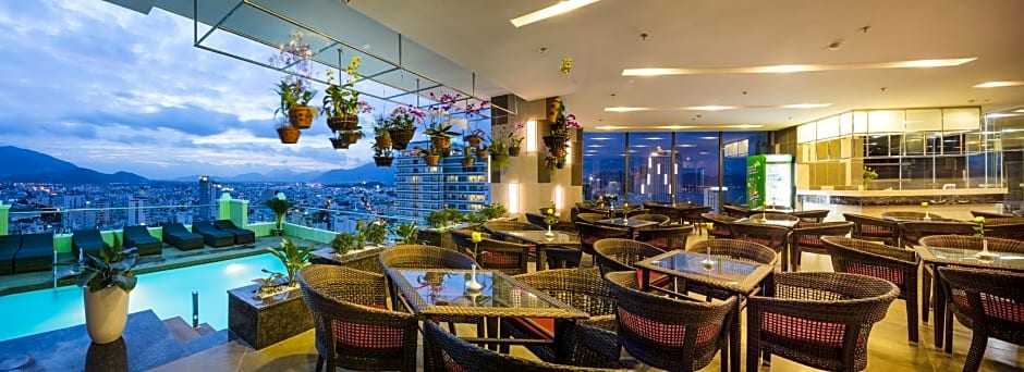 Green Lighthouse Hotel