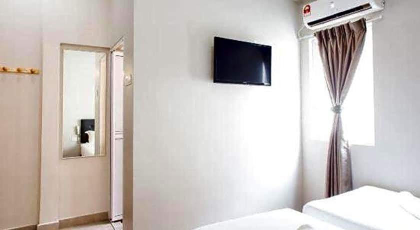 Moment Hotel