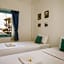 Paras Paros Marina Lodge