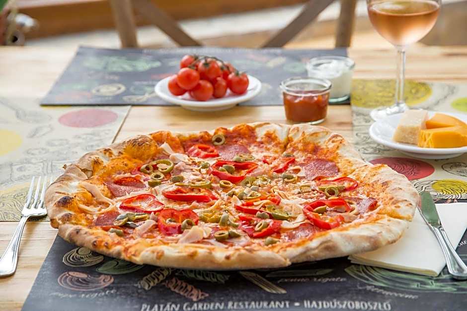 Platan Garden Rooms & Restaurant