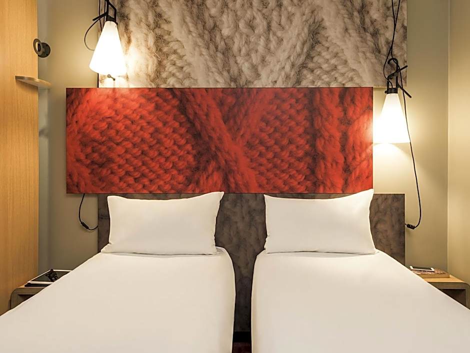 ibis Lyon Caluire Cite Internationale