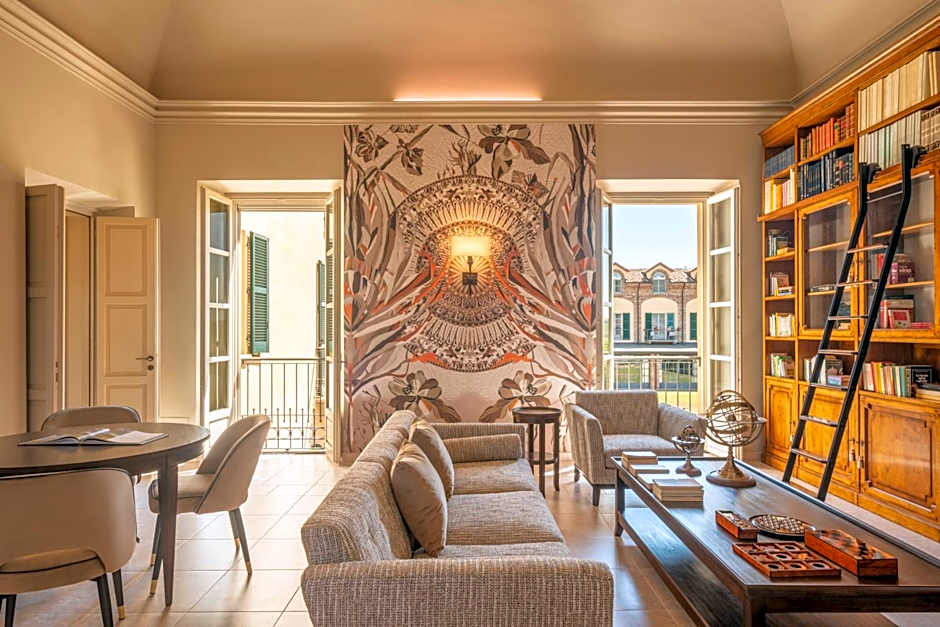 Spinerola Hotel in Cascina & Restaurant Uvaspina