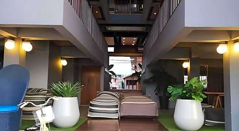 Chic Chiangkhan Hotel